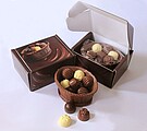 ČOKOKOŠÍK Čokoládový košíček z mléčné čokolády Barry Callebaut s 15 pralinkami