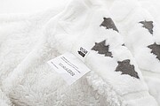 OFERA Luxusní dvouvrstvá vánoční deka, šedá
