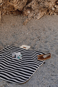 Malá pruhovaná pikniková deka, 110x110cm, černá