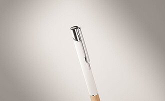 Propiska s modrou náplní a bambusovým úchopem, bílá