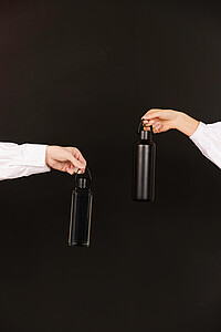 Termolahev 600 ml z recyklované oceli, černá