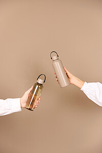 Termolahev 600 ml z recyklované oceli, tmavě béžová