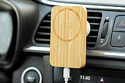 Držák na mobil s nabíječkou