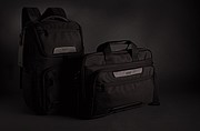 Swiss Peak USB & RFID taška Voyager na 15,6