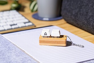 Antistresový přívěšek na klíče, bílá