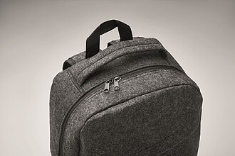 Batoh s kapsou na laptop, RPET plsť