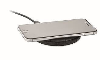 Bezdrátová nabíječka v designu pneumatiky