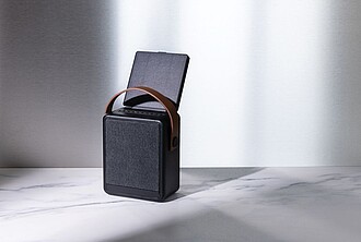 Bezdrátový reproduktor se solárním panelem