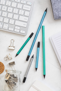 EKINA Mini tužka z černého dřeva, modrá