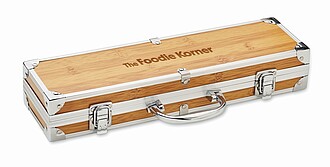 Grilovací náčiní z nerezové oceli, světle hnědá