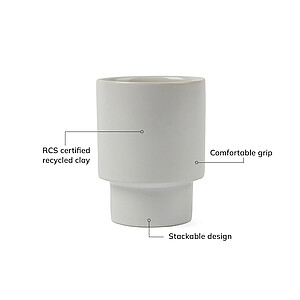 Hrnek z částečně recyklované hlíny, přírodní bílá