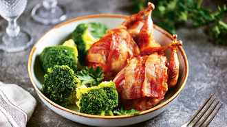 Hrníčková kuchařka nástěnný kalendář 2026