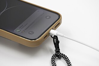 ISAMIN Šňůrka na telefon BrandCharger, gun metal