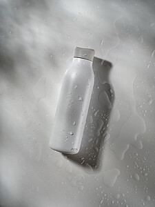 Láhev na vodu 600ml z nerezové oceli, bílá