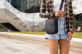 LISSORA Sportovní crossbody taška k nošení 3 způsoby, černá