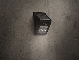 Nástěnné světlo se solárním panelem a čidly