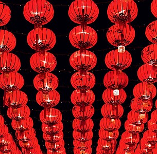 Nástěnný kalendář Black Red 2025 včetně laše