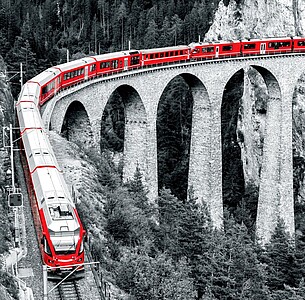 Nástěnný kalendář Black Red 2025 včetně laše