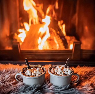 Nástěnný kalendář Hygge 2025 včetně laše