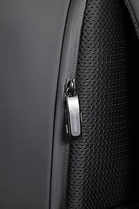 Nedobytný batoh Bobby Edge, černá