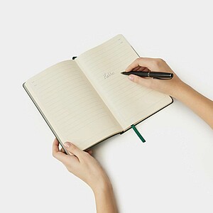 PLUMO Kovová propiska s otočným mechanismem v dárkové krabičce, modrá náplň, černá