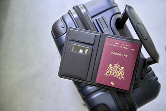 Pouzdro na pas, černá