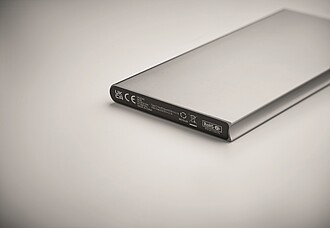 Powerbanka 8000 mAh, stříbrná