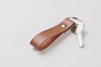 Přívěsek na klíče z PU, hnědá
