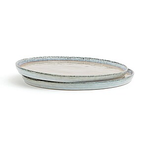 Sada dvou plytkých talířů, světlá