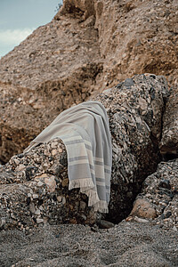 Sada tří misek s táckem, černá