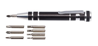 Šroubovák ve tvaru tužky s náhradními bity, černý