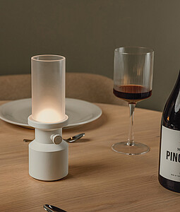 Stolní lampa VINGA, bílá