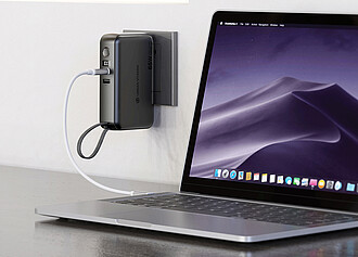 Urban Vitamin hybridní nabíječka RCS recyklovaná 65W, černá