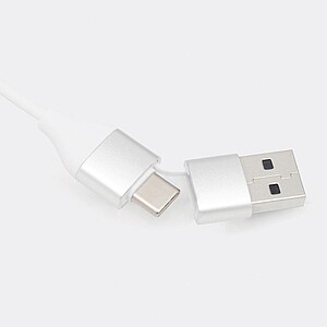 USB hub s bambusovým povrchem