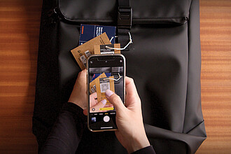 Voděodolný batoh s klopou, černá