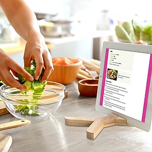 VS MYOKO Dřevěná podložka pod hrnec se stojánkem