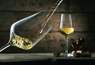 VS PAPUA Sada na víno, krabice s prostorem pro láhev + 2 sklenice