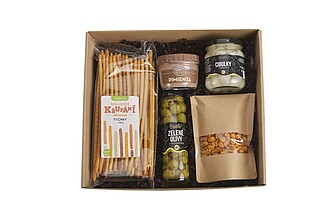 ZOBINK Dárková sada - paštika, olivy, špaldové tyčinky, kukuřice bbq, cibulky